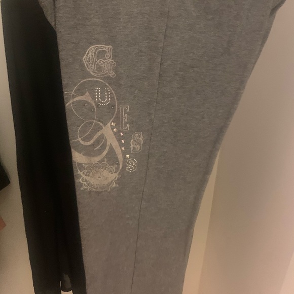 Guess Comfortable stay at home or workout sweats - Picture 1 of 2